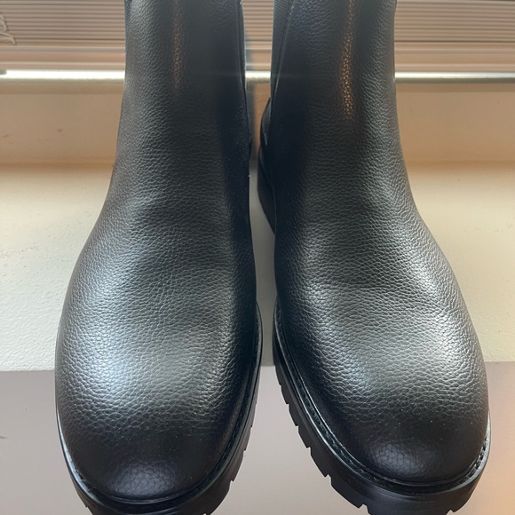 Brand New Nordstrom Chelsea Ortholite Black Leather Boot - Picture 5 of 5